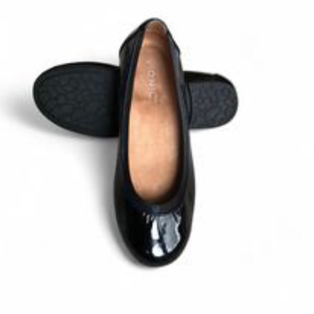 Vionic Women's Anita Patent Leather Slip On Flats Black Size 8D